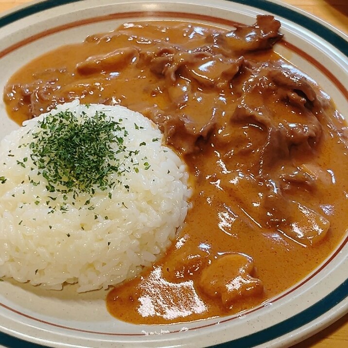 ビーフストロガノフ_ 薄切り牛肉